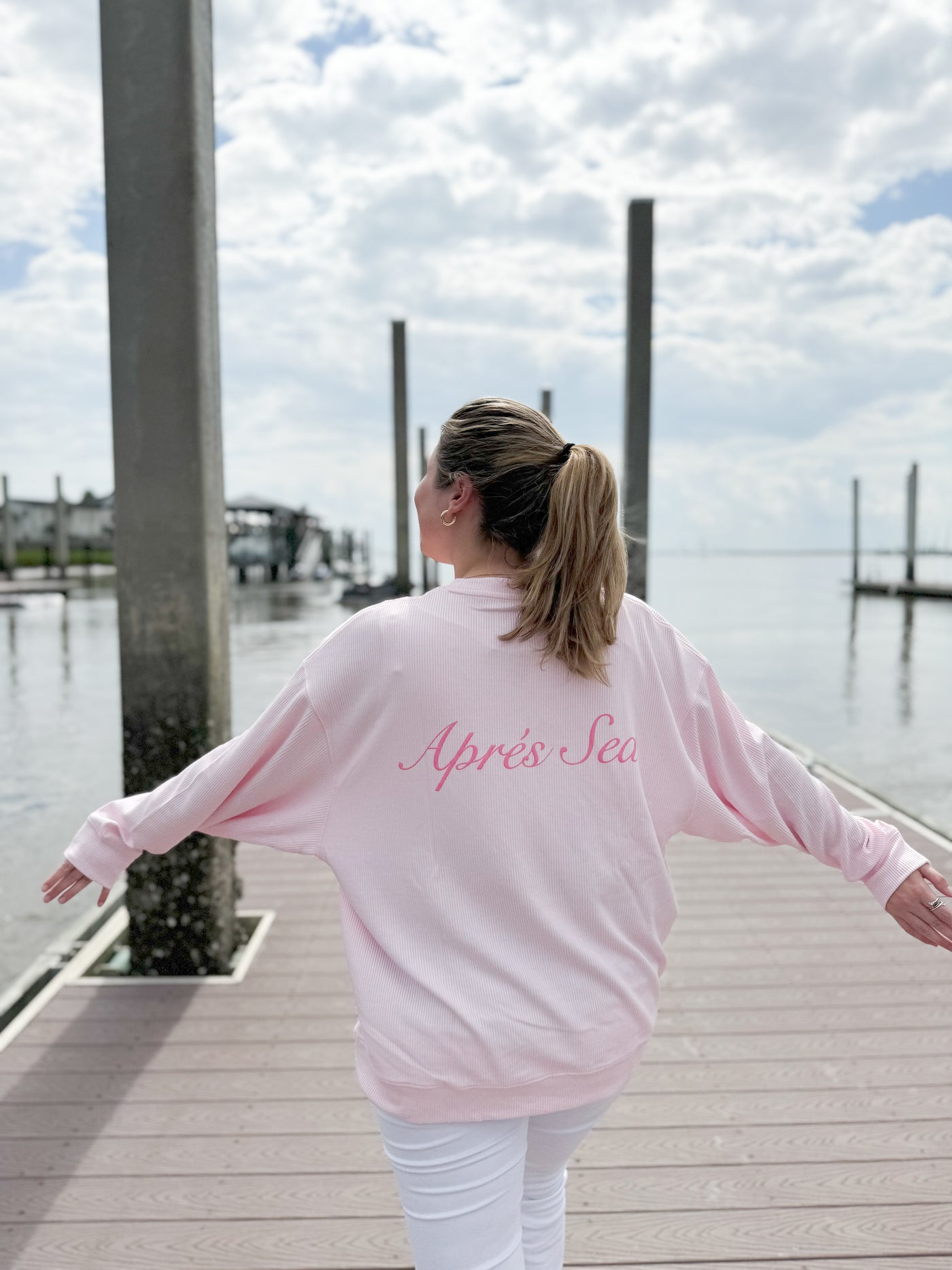 Comfort Colors Blossom Pink St. Simons Island Crewneck Sweatshirt — Aprés Sea Back Print