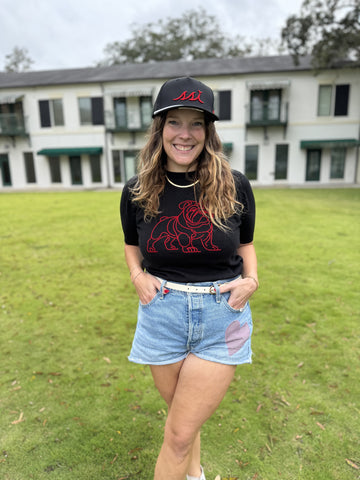 Black Short Sleeve Light Weight Red Bulldog on Front