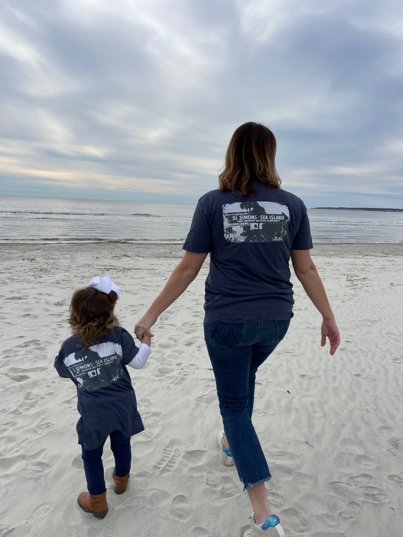Heather Navy St. Simons Island Tee — Vintage Road Sign Back Print
