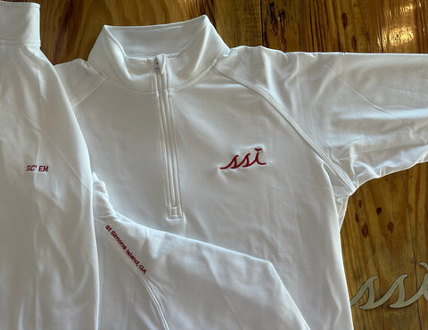 Men's White 1/4 Zip Thick Pullover with Red Logo / Go Dawggs on Armi