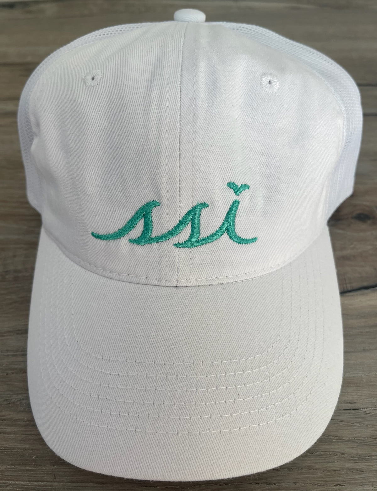 White Outdoor Hat /Green Logo – White Mesh Back
